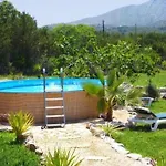 Kleine Mit Gemeinschaftspool By Interhome Appartamento