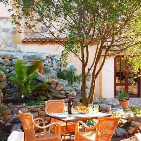 Kleine Mit Gemeinschaftspool By Interhome *