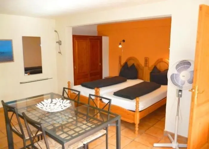 Kleine Mit Gemeinschaftspool By Interhome